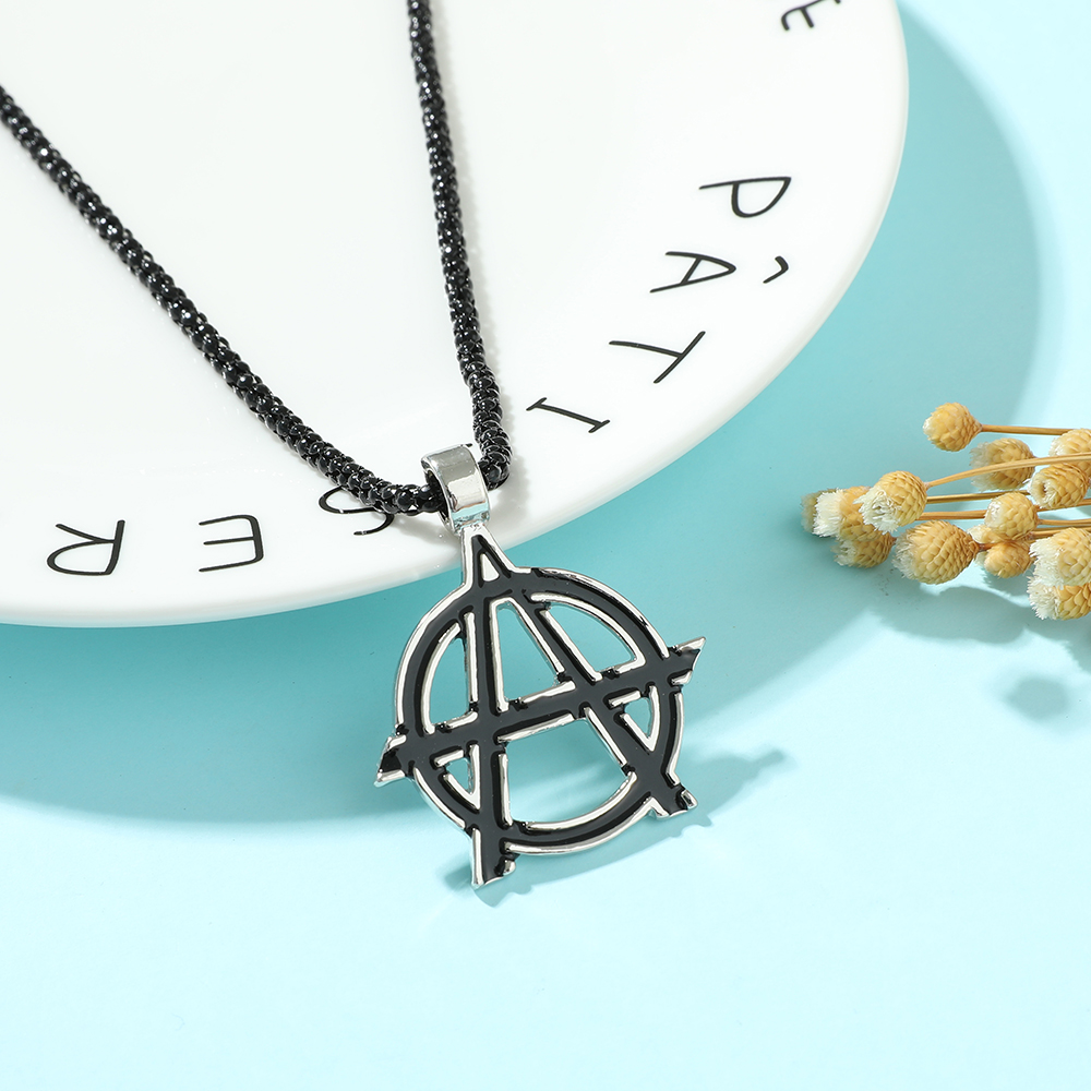 Men Accessories Necklace - ภาพยนตร์อเวนเจอร์ส ซิมโบล ตัวอักษร A โลโก้สร้อยคอวินเทจ อนาธิปไตย